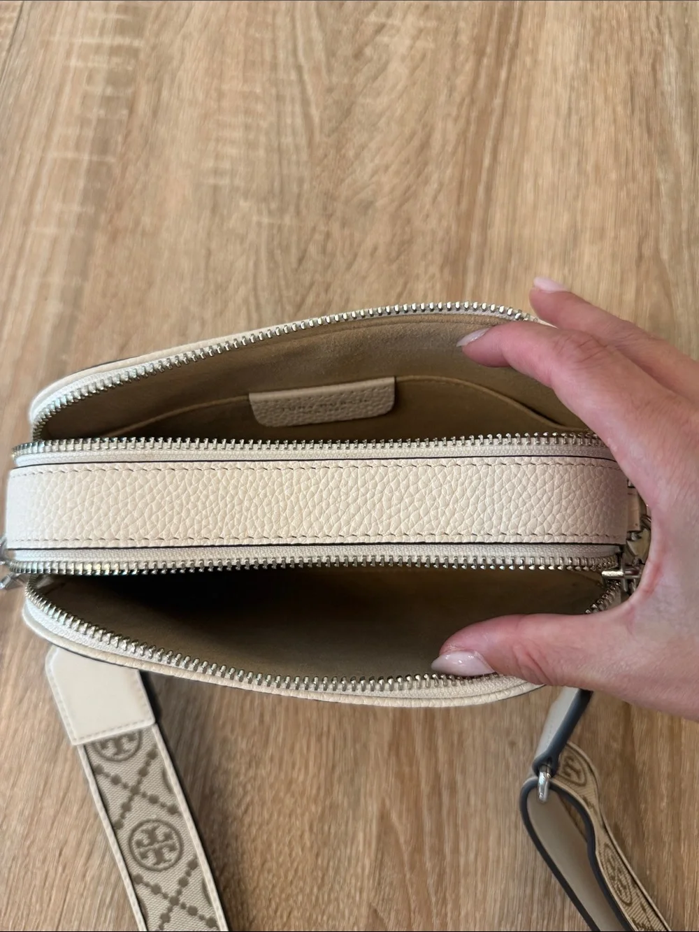 Tory Burch Cream Pebbled Leather Crossbody Camera Bag with Logo Strap
